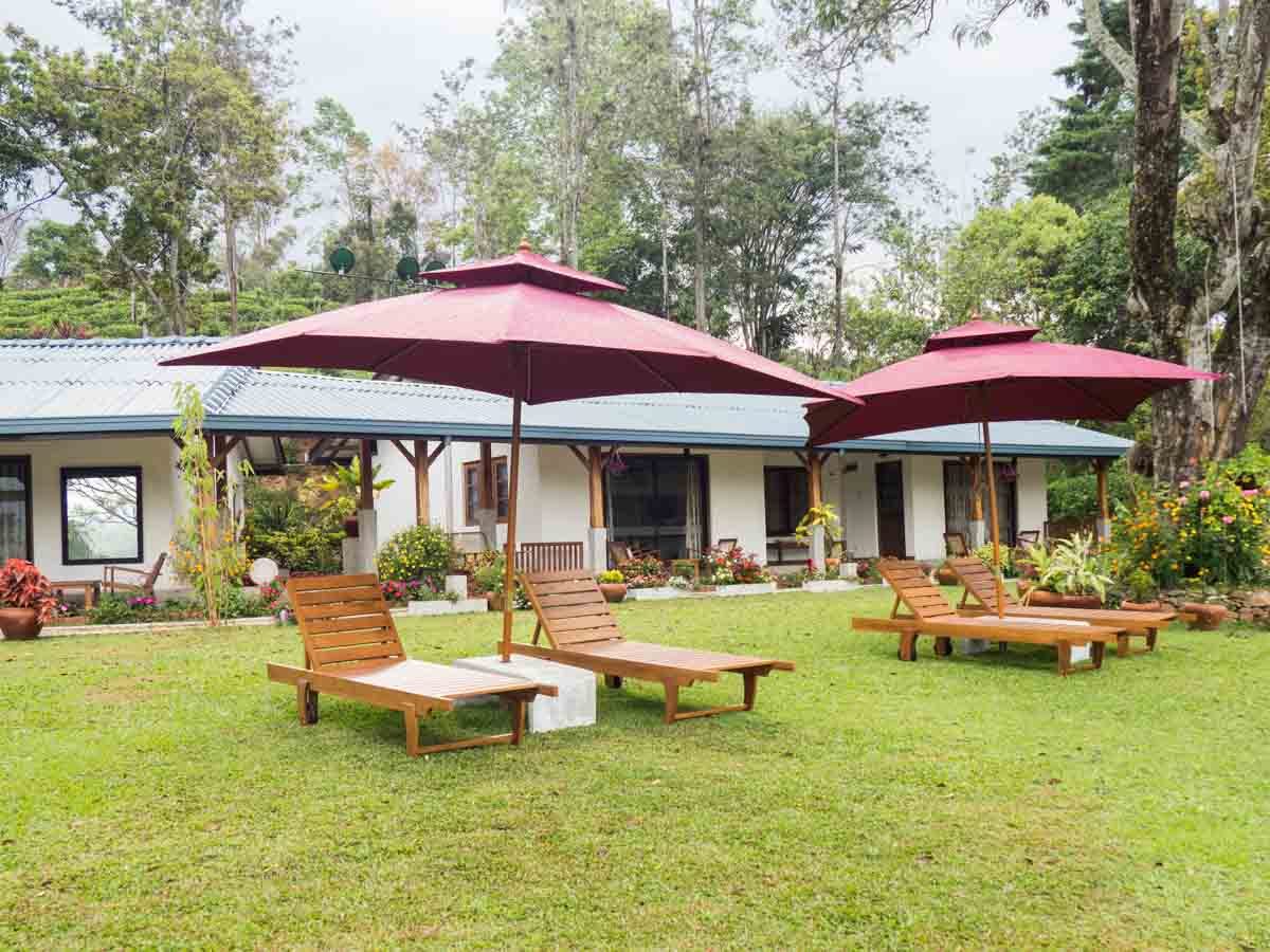 Ceylon Tea Bungalows Sri Lanka lawn