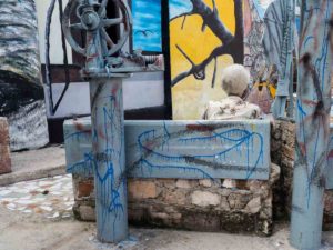 Cuba's Callejon de Hamel seated woman