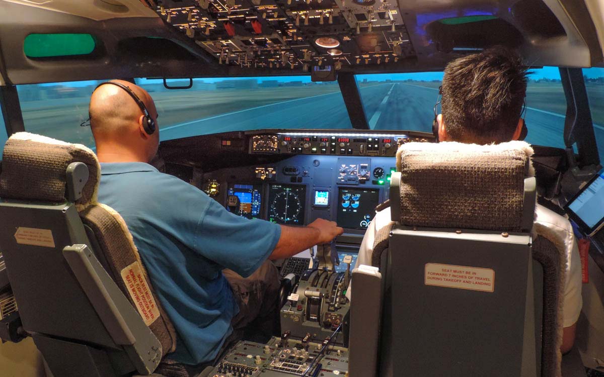 Interesting things to do in Singapore: Flight Simulator