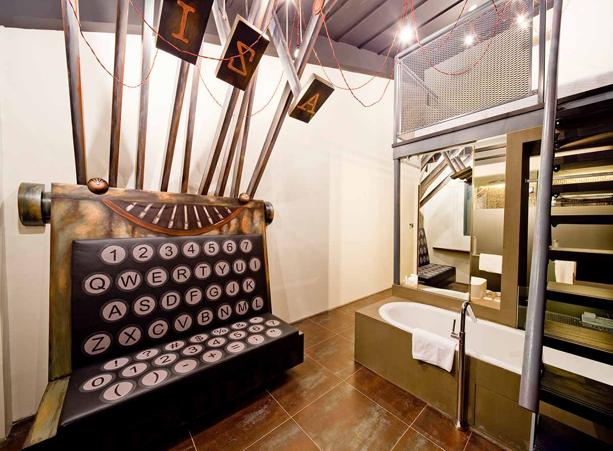 Unusual hotels in Singapore Hotel Wanderlust Typewriter Rooms