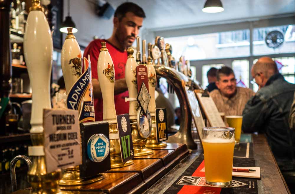 22 Things to do in Shoreditch That Are Cool, Weird and Totally Street England London Old Fountain_FR