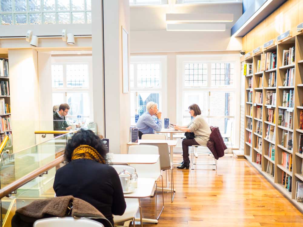 Bookstores in Dublin: Dubray Bookstore