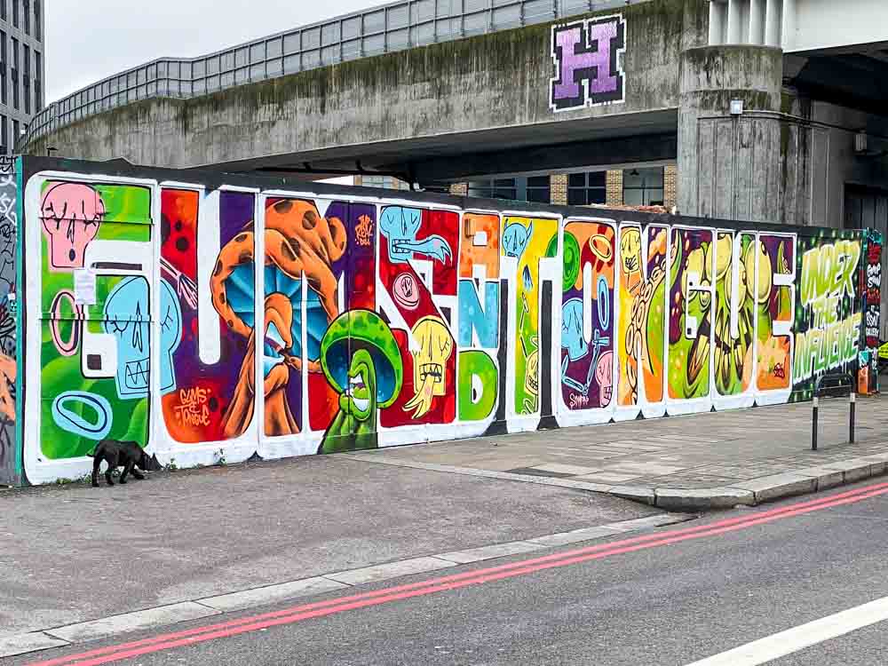 London Shoreditch mural Gums and tongue