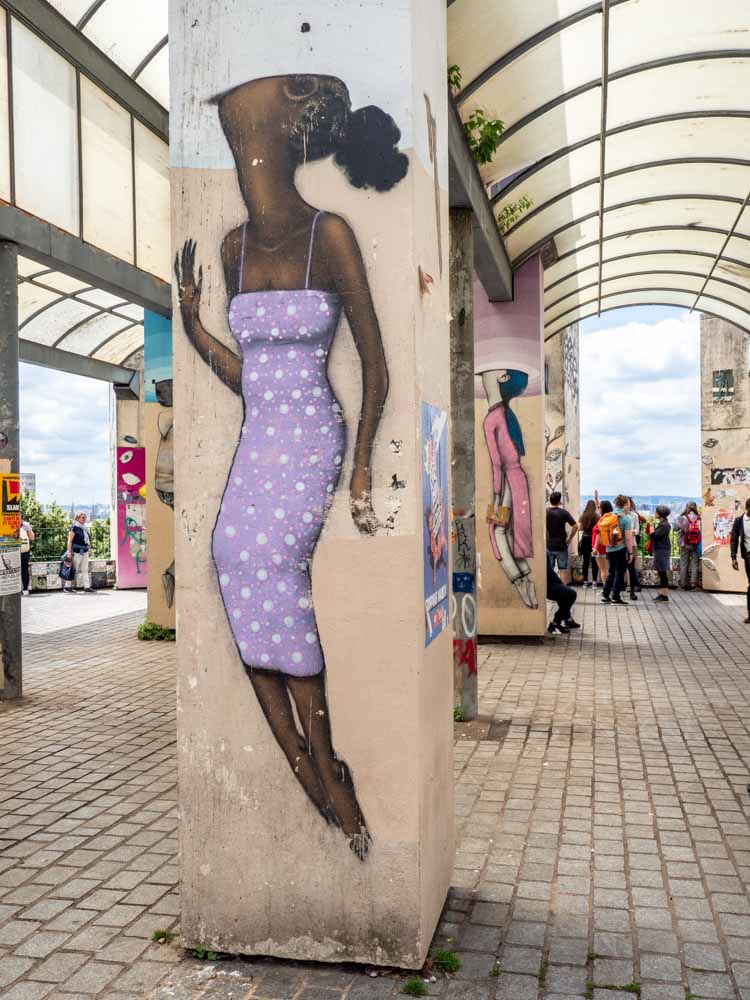 Parc de Belleville mural on piling