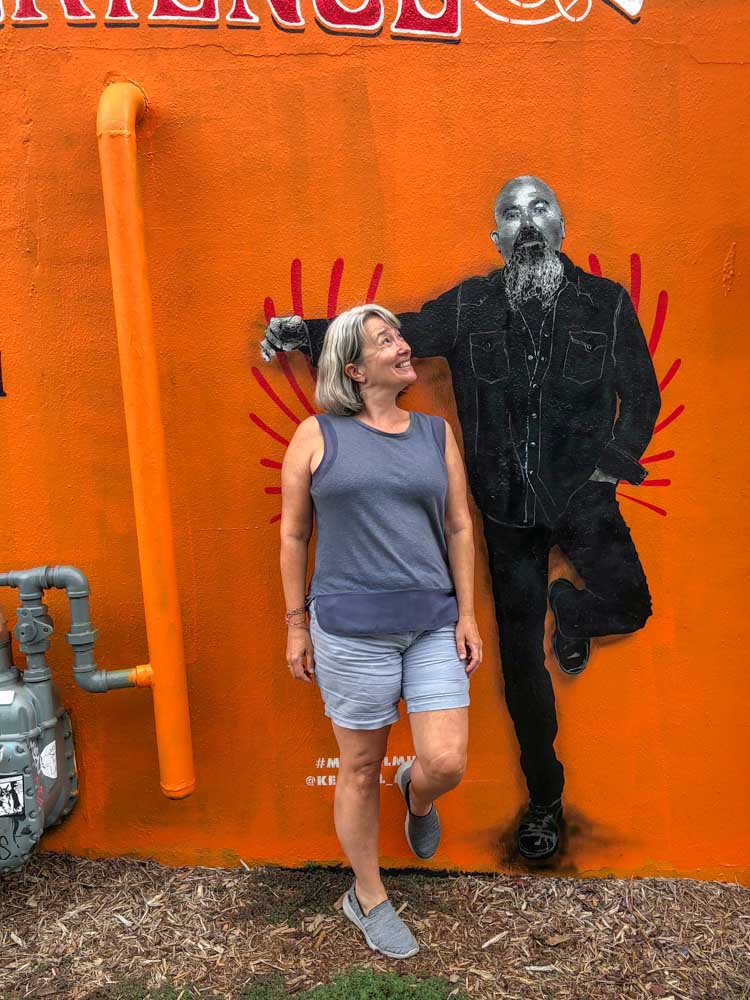 Boyfriend mural Elliston garage