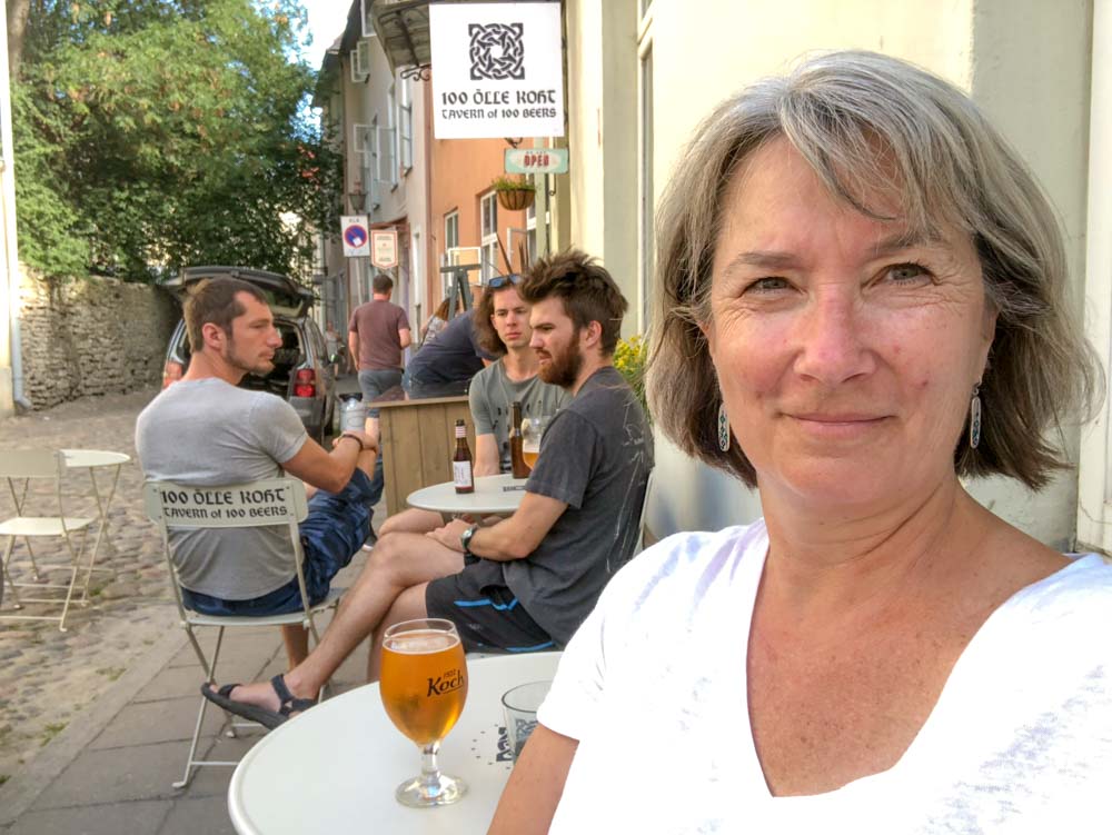 Tallinn 100 Olle Koht drinking beer
