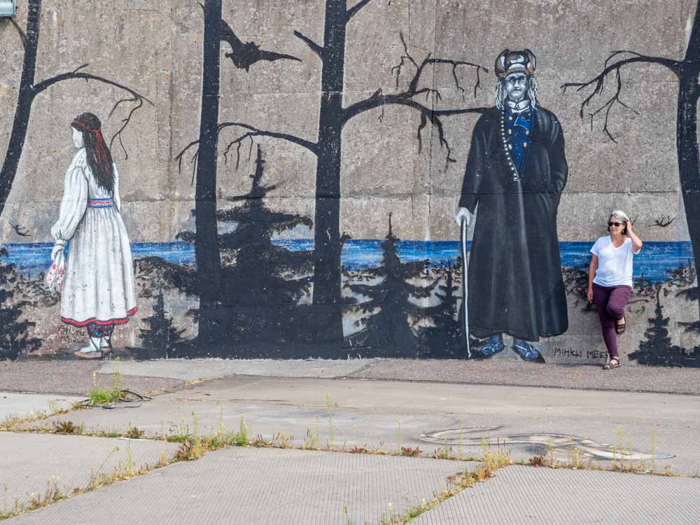 Tallinn mural by Bach BaBach folk culture