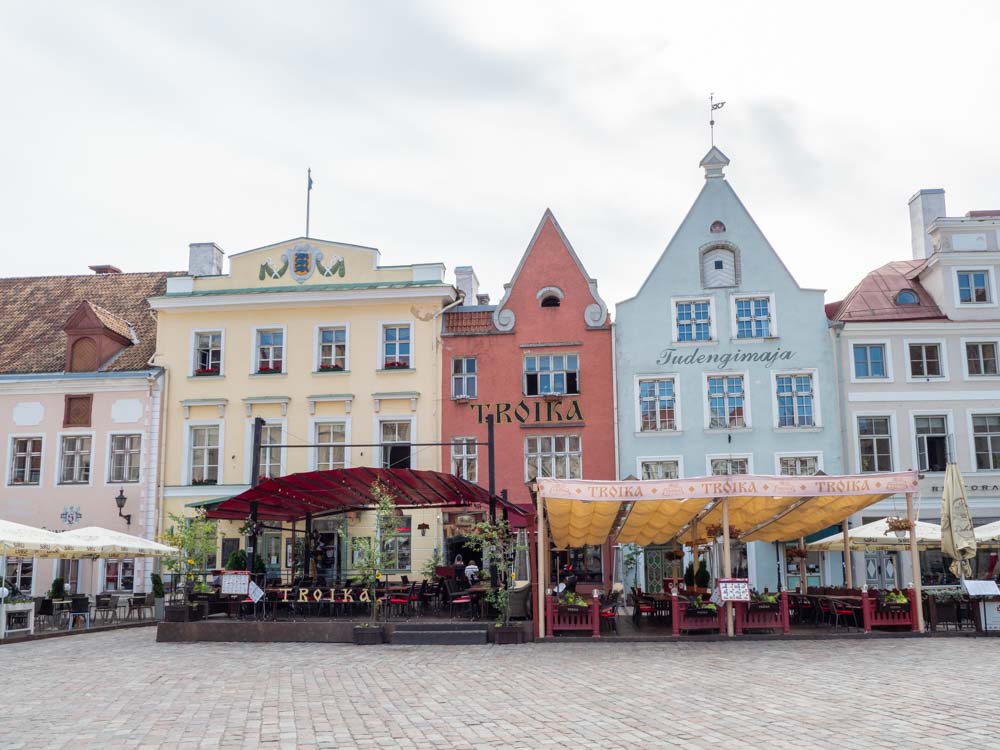 Tallinn in a day: Town Hall Square with tables and chairs