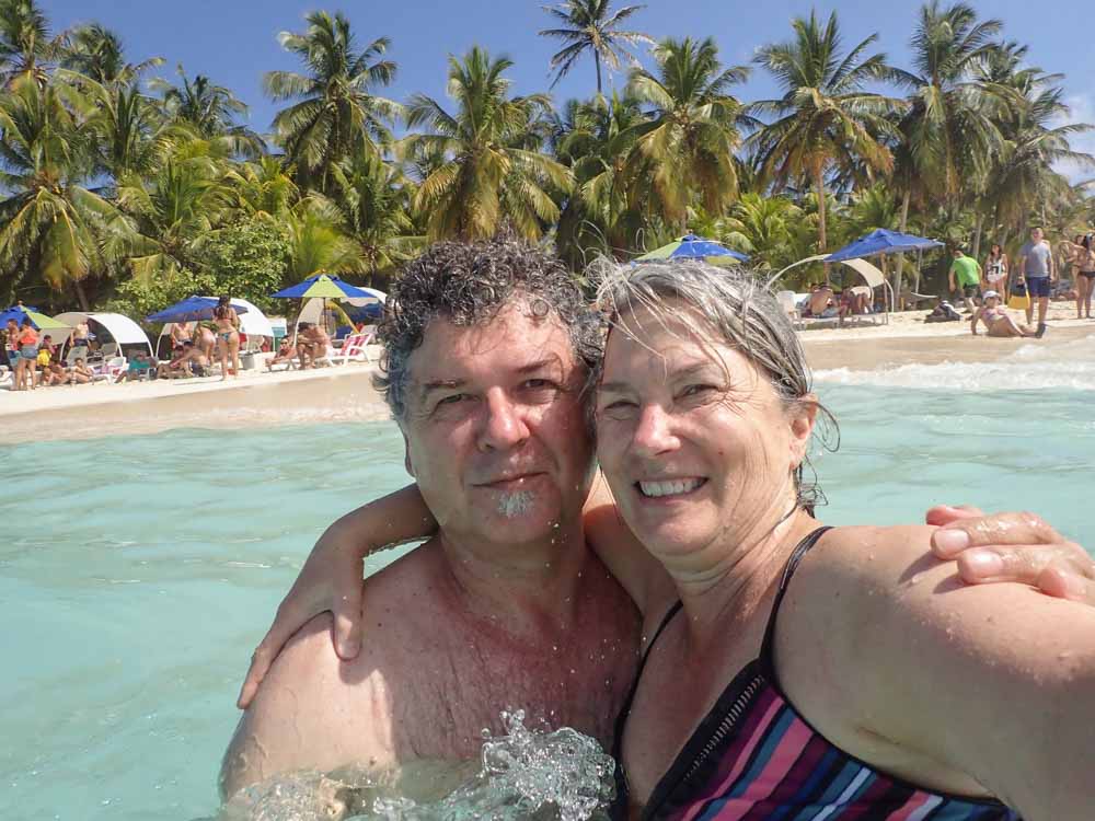 San Andres Johnny Cay couple swimming