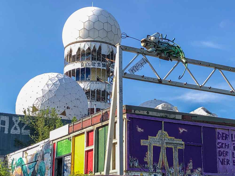 alternative things to do in - Berlin Teufelsberg listening station- abandoned tower and graffiti