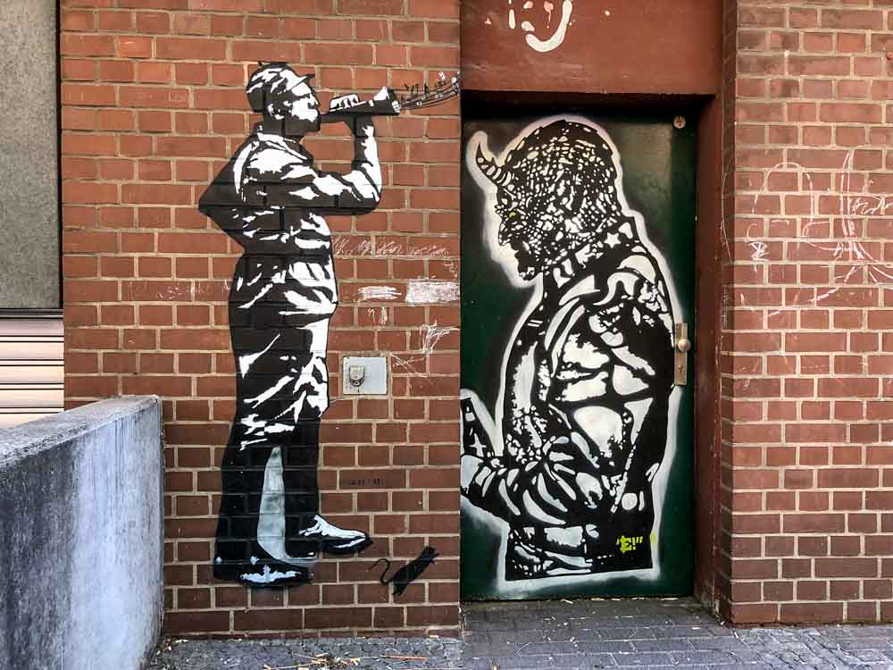 Berlin Blek le Rat bugle stencil