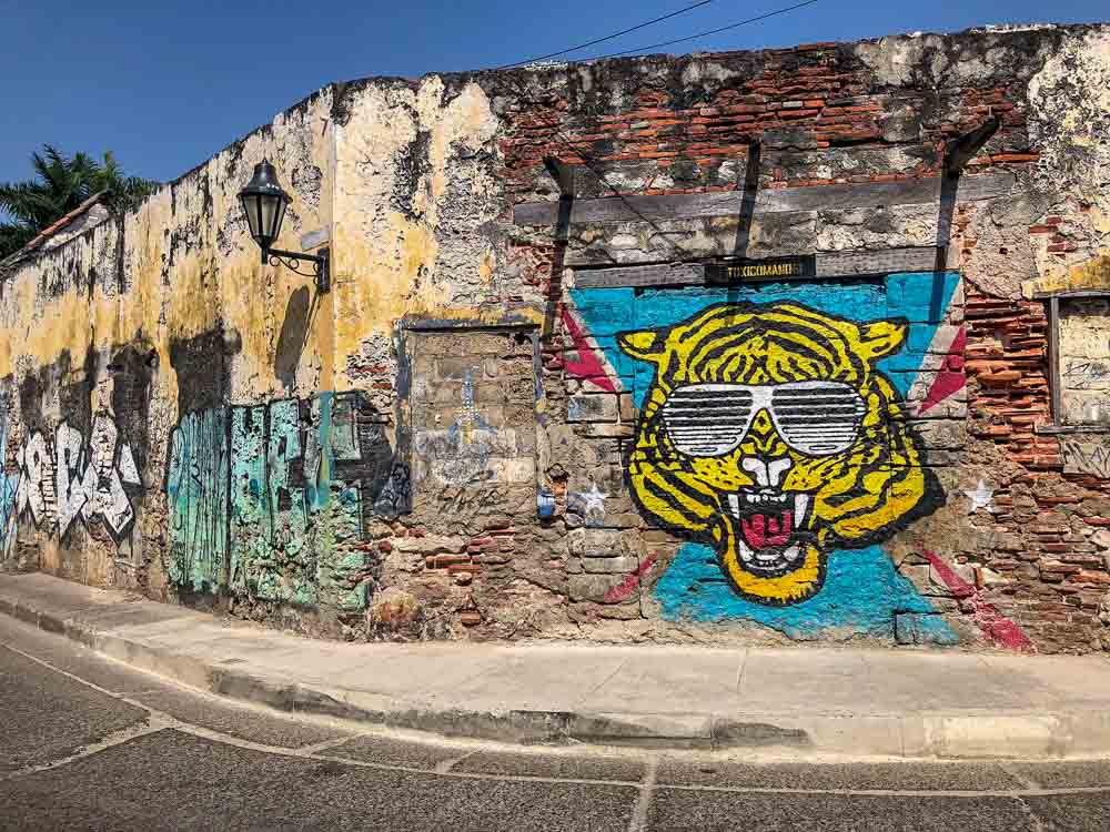 Cartagena street art mural by Toxicomano