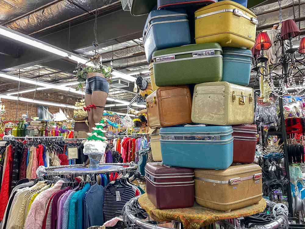 Junkee clothing exchange in Reno- Luggage display