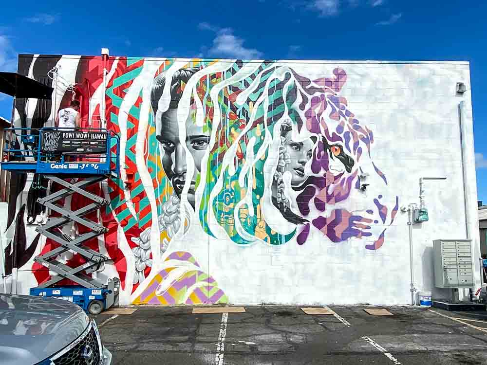 Kakaako Tristan and Matt Eaton mural- tiger in progress