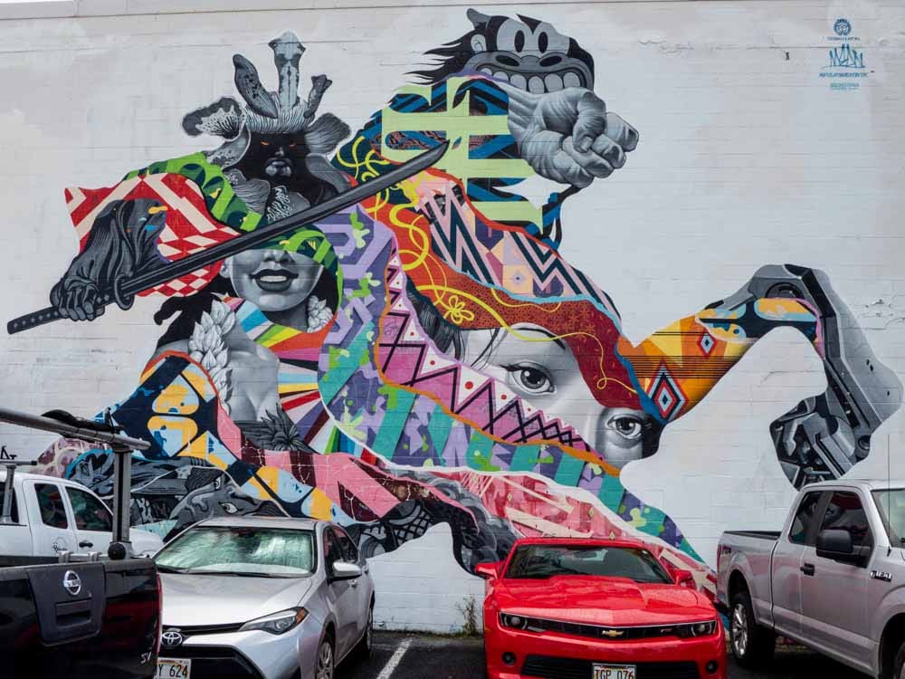 Tristan Eaton samarai mural in Honolulu
