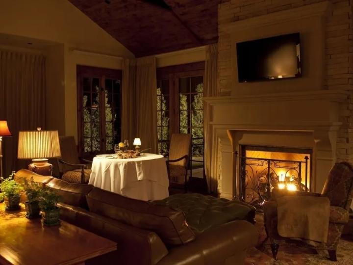 Inn at Dos Brisas, Washington