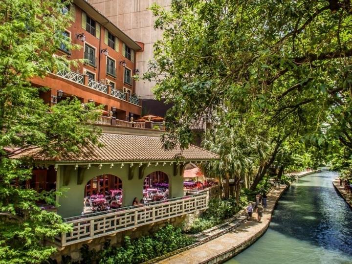 Hotel Valencia Riverwalk, Situated in Downtown San Antonio