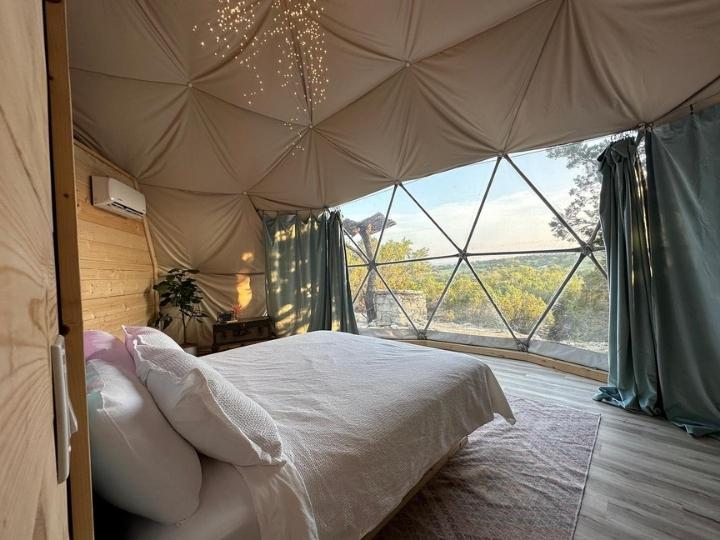 Skybox Cabins, Situated in Wimberley