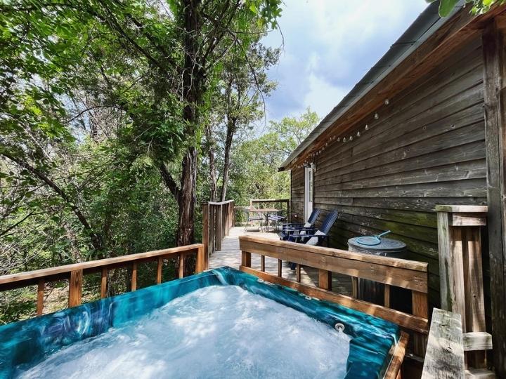 The Granbury Cabins at Windy Ridge