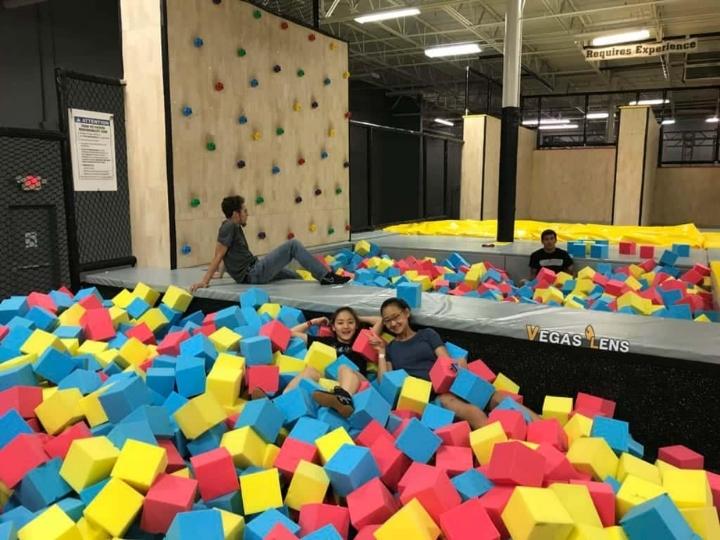 Trampoline Park: Xplozone
