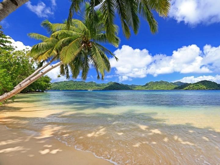 Horseshoe Bay on Matagi Island