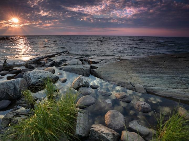 Relax in the Swedish Lakes