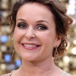 Julia Sawalha
