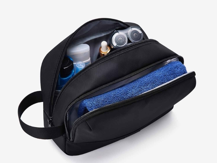 Water-resistant Dopp Kit